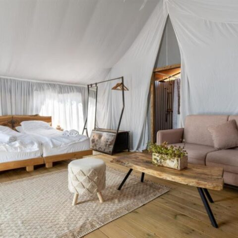 חוות רום, גליל העליון, בהר כמון